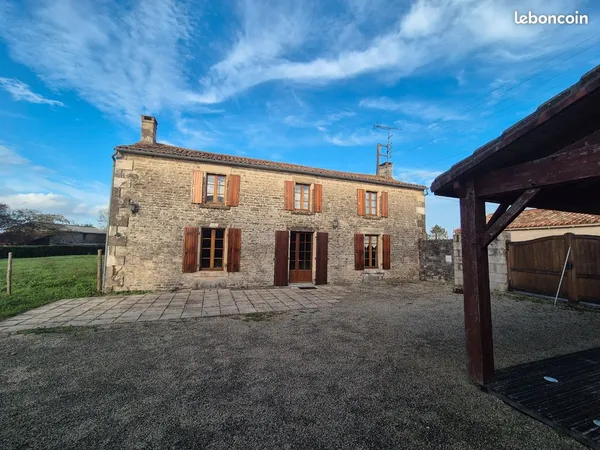 Maison alliant l'ancien et le moderne
