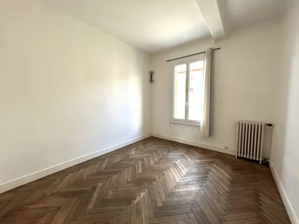 Appartement T2 dans copropriété bien entretenue