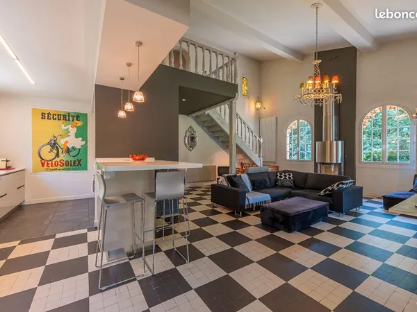 Maison 7 pièces 200 m²