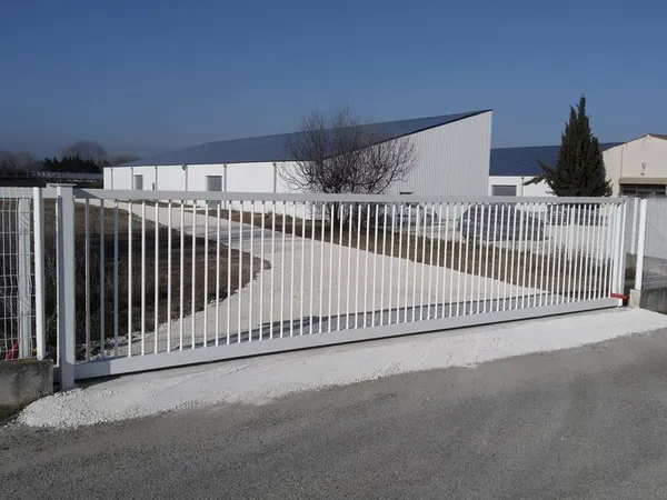 Location hangar