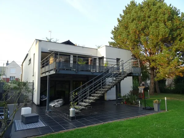 Maison 6 pièces 229 m²