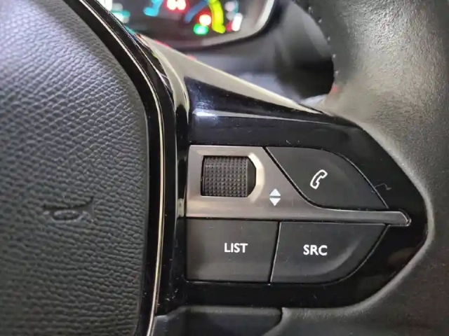 Peugeot 208 electrique 50 kwh 136 — photo 61
