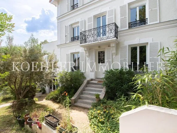 Maison 6 pièces 166 m²