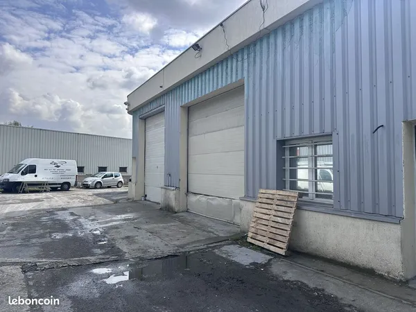 Bureaux, entrepôt 180 m² Bondoufle