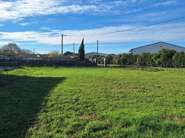 Terrain 656 m² Carbon Blanc