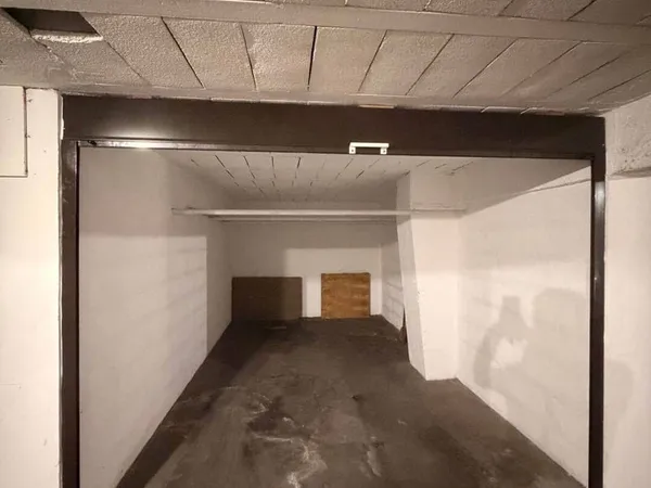 Parking 16 m²