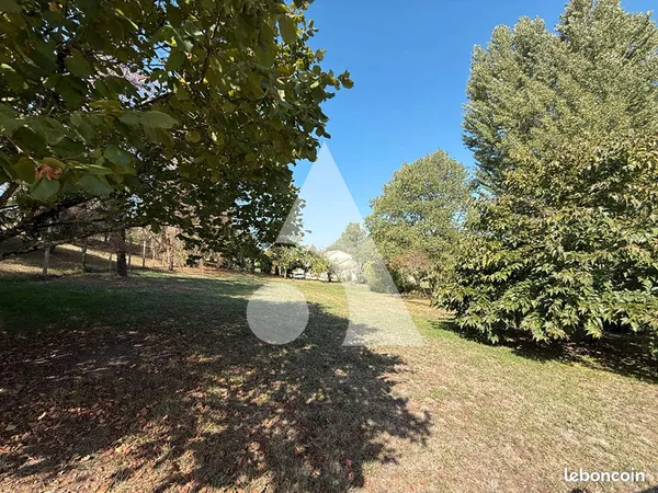 Terrain 714 m² FRONSAC