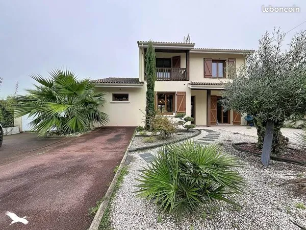 Maison 6 pièces 110 m²