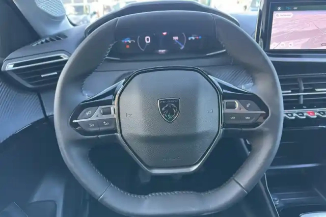 Peugeot 208 100 s&amp;s bvm6 — photo 13