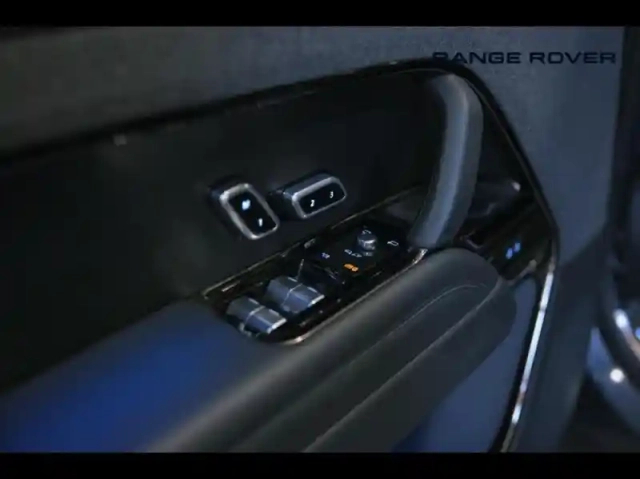 Land Rover Range Rover sport 3.0 p550e 550ch phev autobiography — photo 7