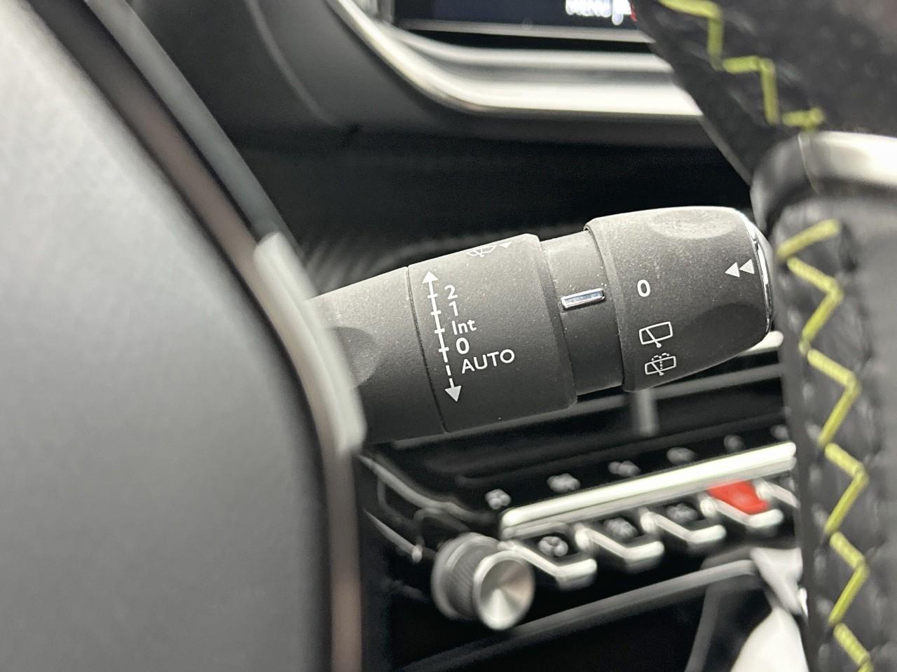 Peugeot 2008 puretech 130 s&s bvm6 gt — photo 18