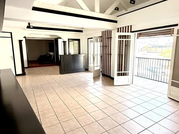 Local 118 m²