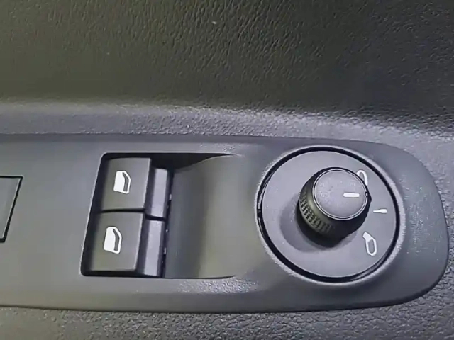 Citroën Berlingo van m diesel 100 ch manuelle — photo 29