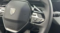 Peugeot 308 PHEV 180ch Allure Pack e-EAT8 — photo 17