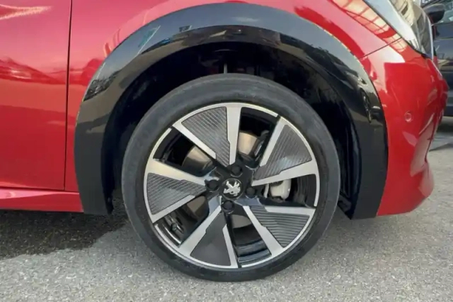 Peugeot 208 electrique 50 kwh 136ch — photo 29