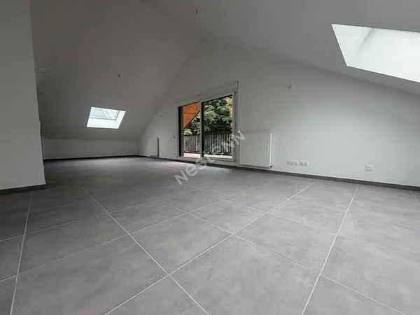 Appartement 4 pièces avec terrasse et garage à La Motte-Servolex, ascenseur