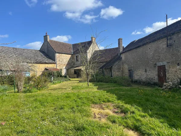 Maison 165 M² + 250M² de dépendances