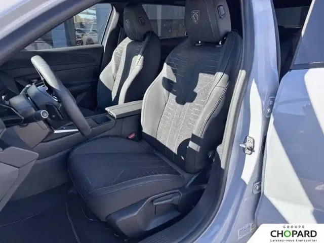 Peugeot 408 hybrid 145 e-dcs6 — photo 15
