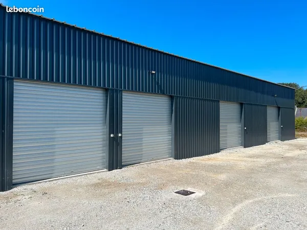 Box sécurisé 31 m² - Garage / Stockage - Proche Vannes