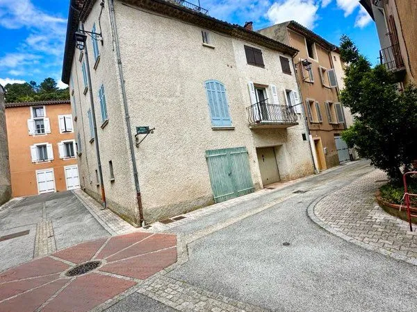 Maison village rénovée fraîchement + T3 + garage + combles aménageables