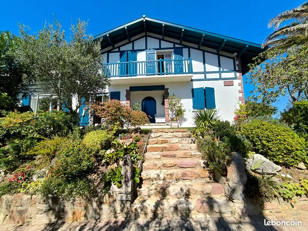 Maison 8 pièces 185 m²