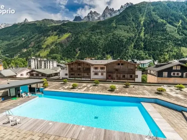 Vaste 2 pièces de 58m2 vue Mont-Blanc Chamonix centre piéton