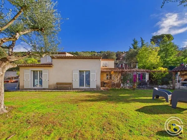 Maison 162m² à Blausasc avec Piscine et Jardin