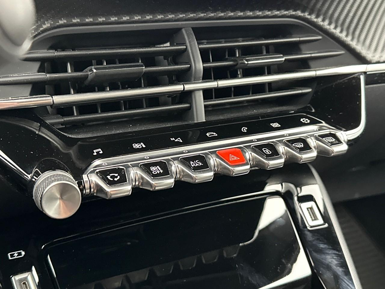 Peugeot 2008 puretech 130 s&s eat8 allure pack — photo 26