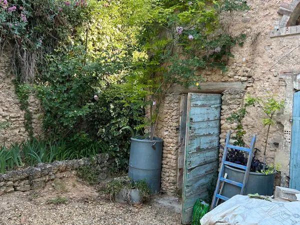 Local, box, atelier à la campagne