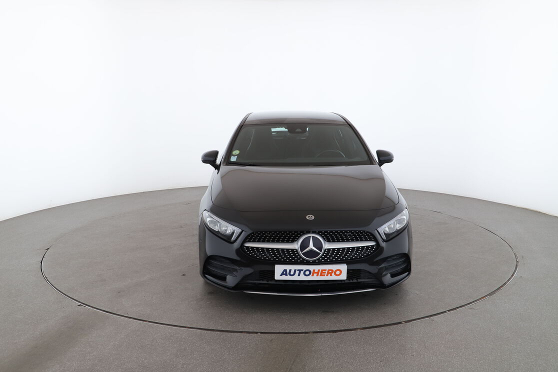 Mercedes-Benz Classe A 180 d AMG Line 8G-DCT — photo 8