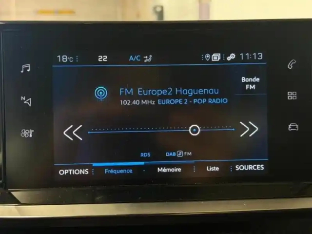 Peugeot 2008 1.2 puretech 100ch s&amp;s allure — photo 14
