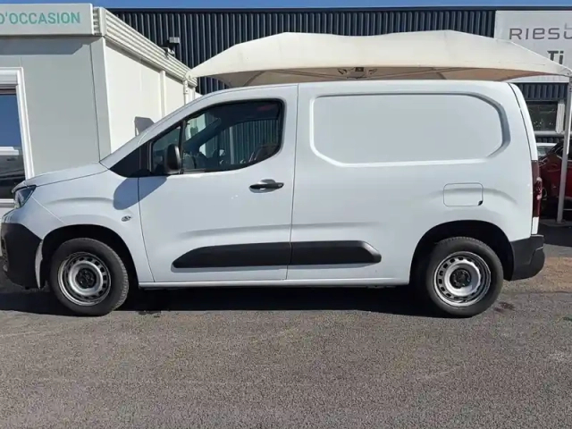 Peugeot Partner fourgon standard 650 kg bluehdi 100 s&amp;s bvm6 — photo 17