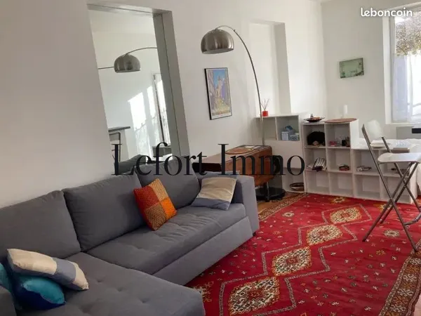 Studio 1 pièce 24 m²