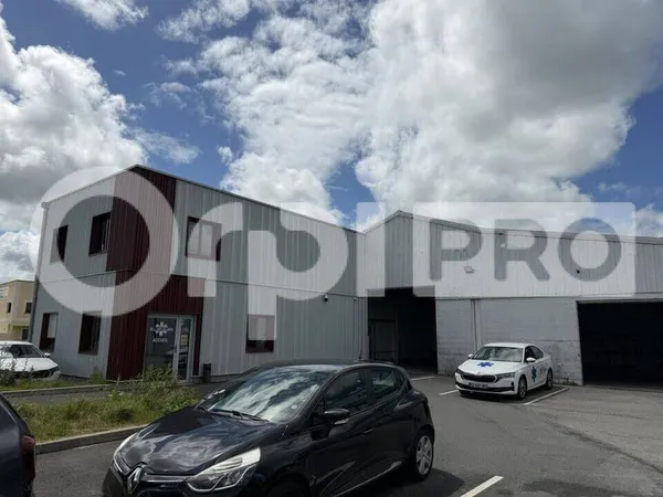 Bureau 2 pièces 375 m²