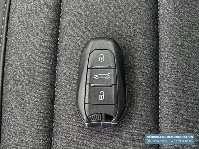 Citroën C5 Aircross hybride rechargeable 225 e-eat8 — photo 32