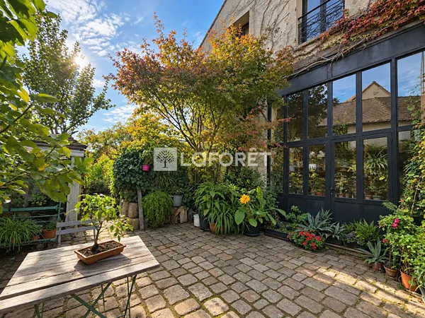 Maison 8 pièces 210 m²