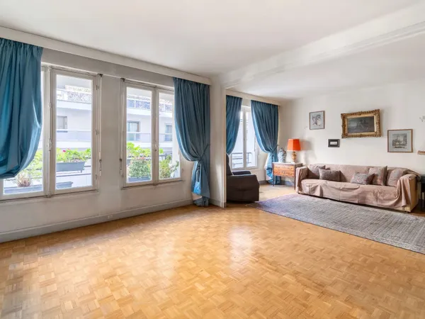 Appartement 4 pièces lumineux - Spontini / Longchamp
