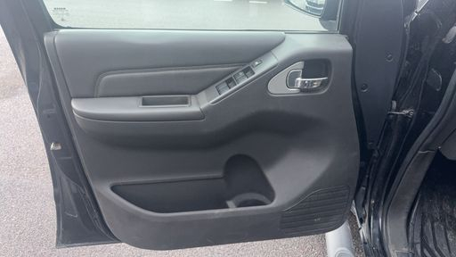 Nissan Navara 2.5 dCi 190 4WD - Double Cabine Xe – 2015 – 124880 km – Diesel – Boîte Manuelle — photo 19