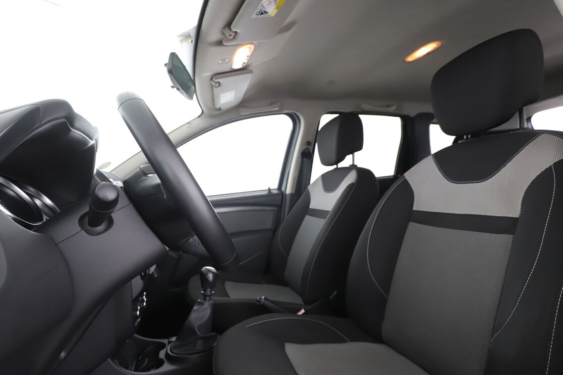 Dacia Duster 1.5 dCi Black Touch 4x2 — photo 9
