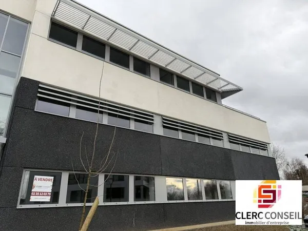 Bureau 152 m²
