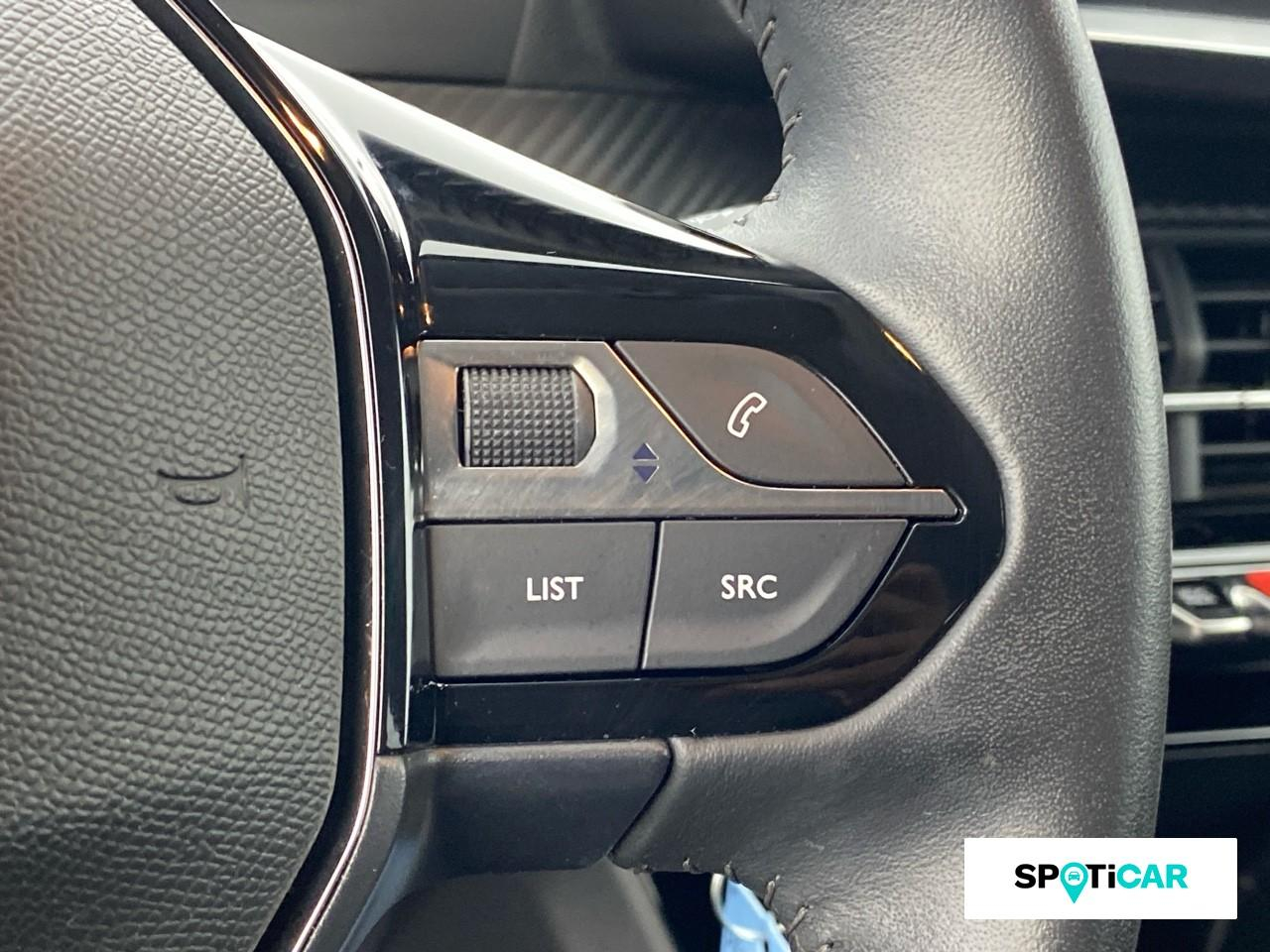 Peugeot 208 1.2 puretech 100ch s&s style 118g — photo 17