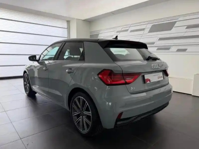 Audi A1 sportback 25 tfsi 95ch design s tronic 7 — photo 8
