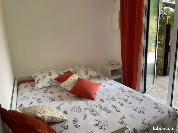 Studette meublée - 15m2 dans maison