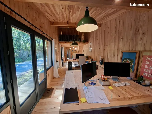 Bureau dans espace coworking - LEGE CAP-FERET
