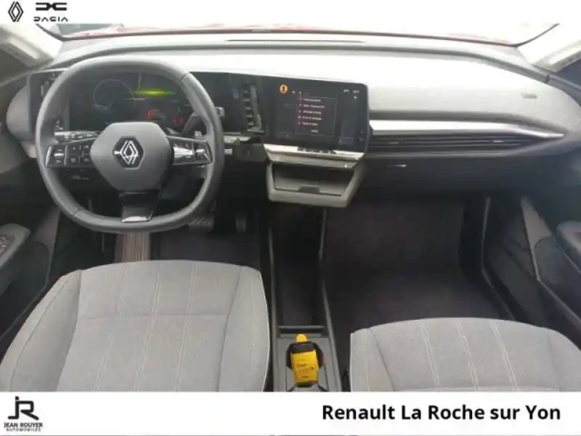 Renault Megane e-tech electric ev60 220ch equilibre super charge -b — photo 6