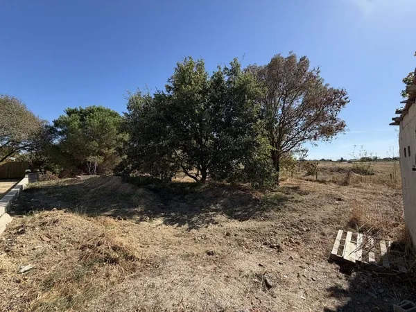 Terrain 754 m²