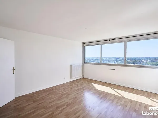 Studio 1 pièce 31 m²