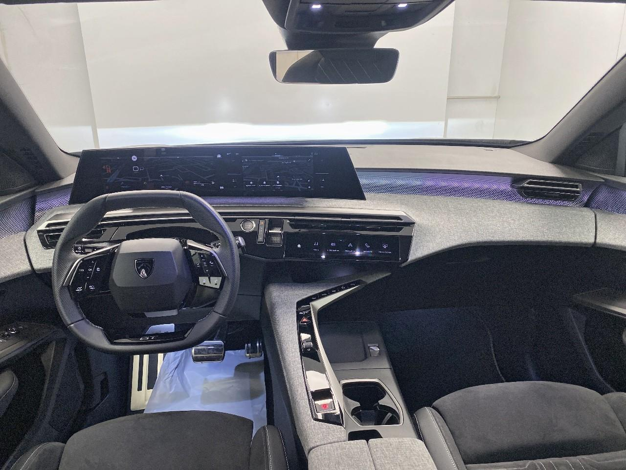 Peugeot 5008 hybrid 136 e-dcs6 gt — photo 8