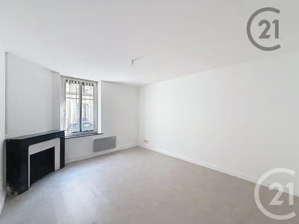 Studio 1 pièce 28 m²