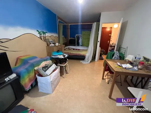 Studio 1 pièce 30 m²